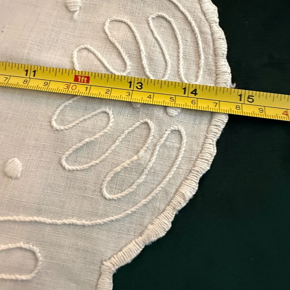 Vintage White Linen Doily Set 2pc Scalloped Edge Eyelet Embroidery Round